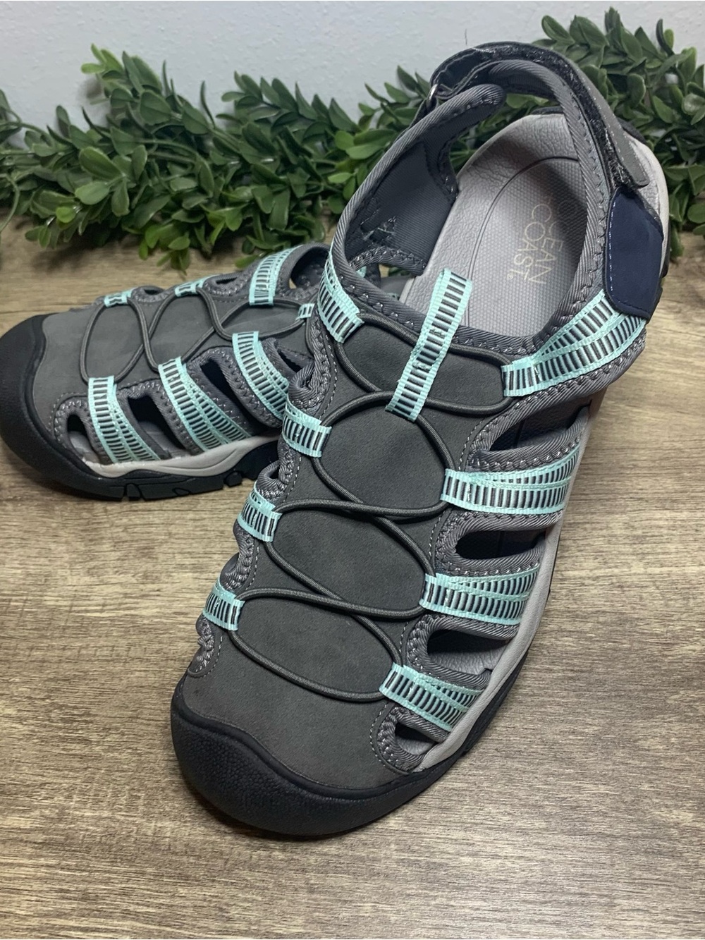 Ocean+Coast closed-toe outdoor Sandals Ladies Size 9 Teal Grey Water Shoes